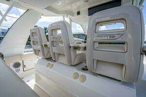 2016 Boston Whaler thumbnail 114
