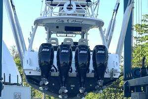 2016 Boston Whaler thumbnail 138