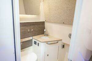 2016 Boston Whaler thumbnail 69