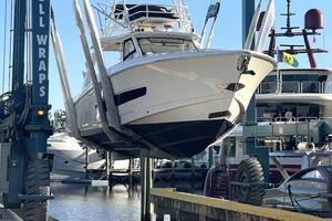 42FT (12.8M) BOSTON WHALER
