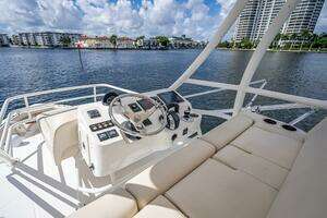 2016 Boston Whaler thumbnail 97