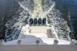 2016 Boston Whaler thumbnail 98