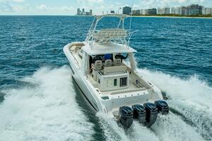 42FT (12.8M) BOSTON WHALER