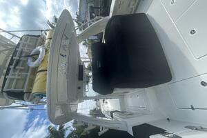 42FT (12.8M) BOSTON WHALER
