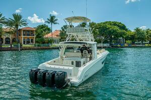 42FT (12.8M) BOSTON WHALER