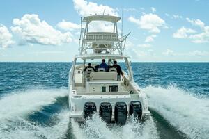 42FT (12.8M) BOSTON WHALER