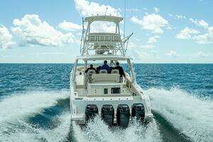 2016 Boston Whaler thumbnail 55