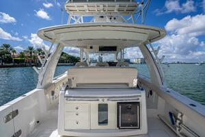 42FT (12.8M) BOSTON WHALER