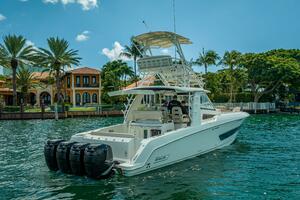 42FT (12.8M) BOSTON WHALER