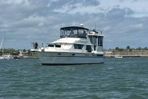 La Vida 44ft Carver Yacht For Sale