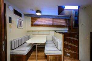 1987 Hatteras 63 Motor Yacht thumbnail 12
