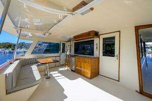1987 Hatteras 63 Motor Yacht thumbnail 44
