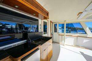 1987 Hatteras 63 Motor Yacht thumbnail 46