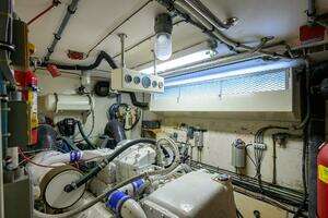 1987 Hatteras 63 Motor Yacht thumbnail 59