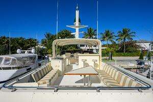 1987 Hatteras 63 Motor Yacht thumbnail 55