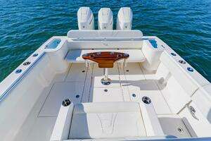 2025 SeaVee 370z thumbnail 26