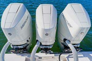 2025 SeaVee 370z thumbnail 30