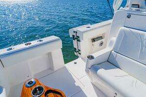 2025 SeaVee 370z thumbnail 44