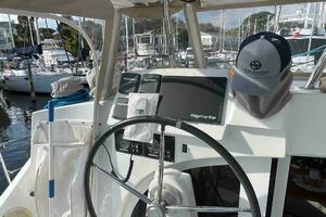 APRES SEA 38ft Lagoon Yacht For Sale