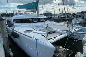 APRES SEA 38ft Lagoon Yacht For Sale