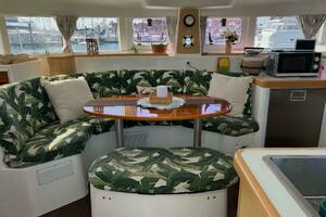 APRES SEA 38ft Lagoon Yacht For Sale