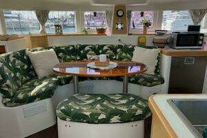 2012 Lagoon 380 S2 thumbnail 3