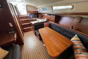 Nowhere Boat 33ft Hunter Yacht For Sale
