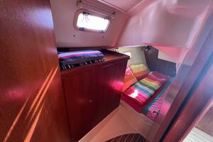 Nowhere Boat 33ft Hunter Yacht For Sale