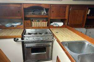 1985 Catalina 36 Tall Rig thumbnail 32