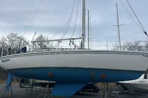 1985 Catalina 36 Tall Rig thumbnail 4
