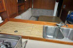 1985 Catalina 36 Tall Rig thumbnail 35