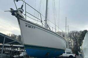1985 Catalina 36 Tall Rig thumbnail 6