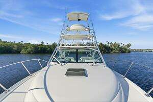 2011 Tiara Yachts 3100 Open thumbnail 32