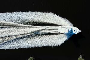 2011 Tiara Yachts 3100 Open thumbnail 38