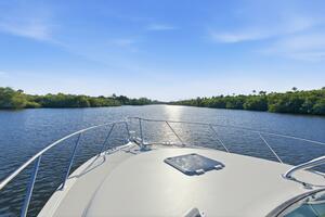 2011 Tiara Yachts 3100 Open thumbnail 35