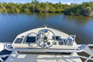 2011 Tiara Yachts 3100 Open thumbnail 29