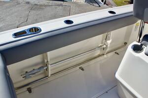 23ft Boston Whaler Yacht For Sale