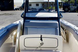 23ft Boston Whaler Yacht For Sale