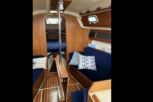 33ft Pearson Yacht For Sale