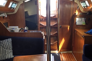 33ft Pearson Yacht For Sale