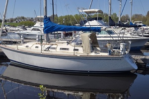 33ft Pearson Yacht For Sale