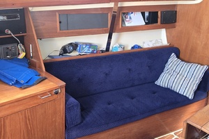 33ft Pearson Yacht For Sale