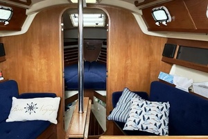 33ft Pearson Yacht For Sale