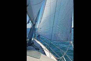 1986 Pearson 33-2 thumbnail 8
