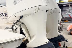 27ft Pursuit Yacht For Sale