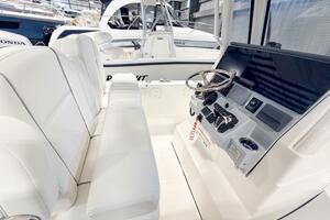 27ft Pursuit Yacht For Sale