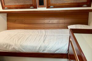 Sawdust 43ft Mast  amp  Mallet Yacht For Sale