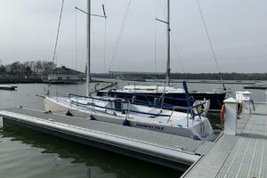 33ft J Boats Yacht For Sale