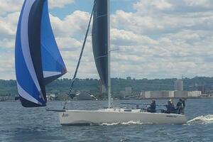 33ft J Boats Yacht For Sale