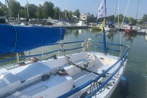 33ft J Boats Yacht For Sale